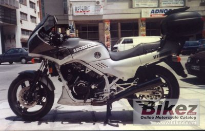 1987 Honda VF 1000 F photo